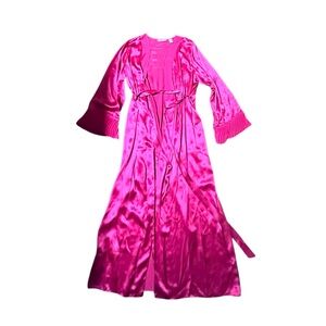 Vintage Valerie stevens Robe